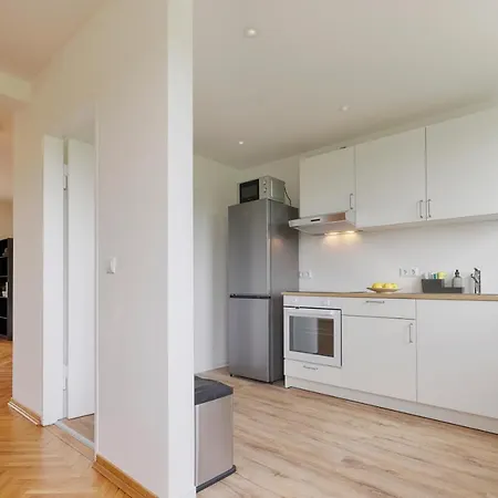 Apartmenthaus - Grosszuegige Fuer Je 4-8 Personen Mit Balkon Apartment Kitzingen
