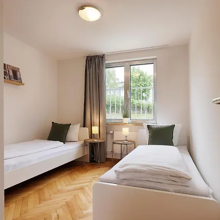 Apartmenthaus - Grosszuegige Fuer Je 4-8 Personen Mit Balkon * Kitzingen