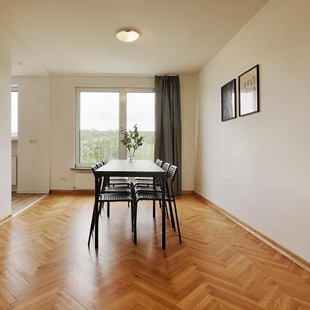 Apartmenthaus - Grosszuegige Fuer Je 4-8 Personen Mit Balkon Kitzingen