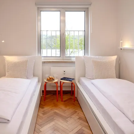 Apartmenthaus - Grosszuegige Fuer Je 4-8 Personen Mit Balkon Apartment *