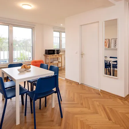 Apartmenthaus - Grosszuegige Fuer Je 4-8 Personen Mit Balkon Kitzingen